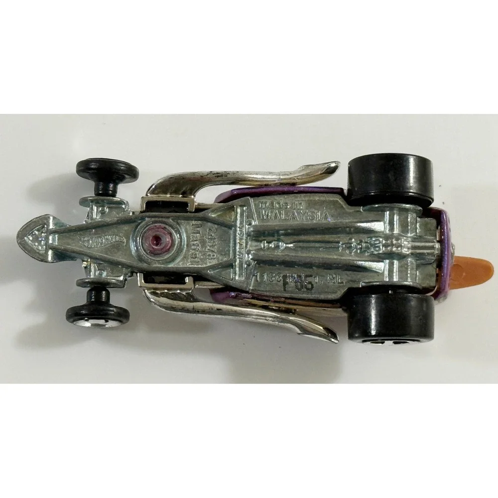 Hot Wheels Surf Crate Unisex 1:64‎ Purple Metallic 1999 Surfboard Woodie Hot Rod